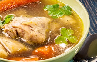 Caldo de pollo