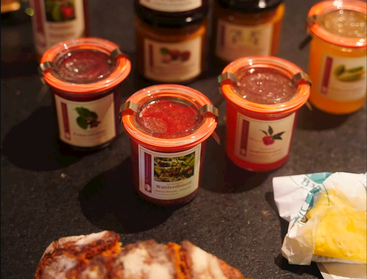Jam like no other: Every morning in the Bavarian forests, they pick fruit and then craft wonders