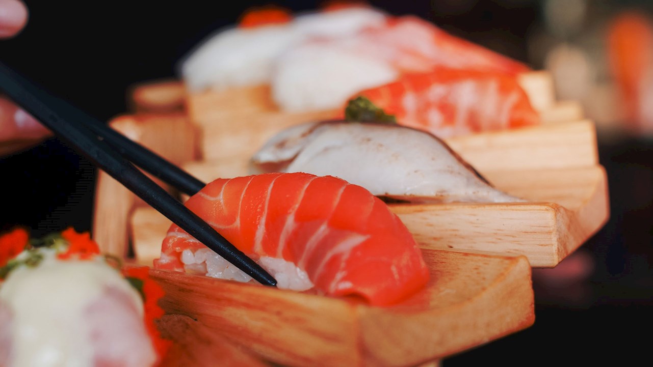5 Things You Must NEVER Do When Eating Sushi