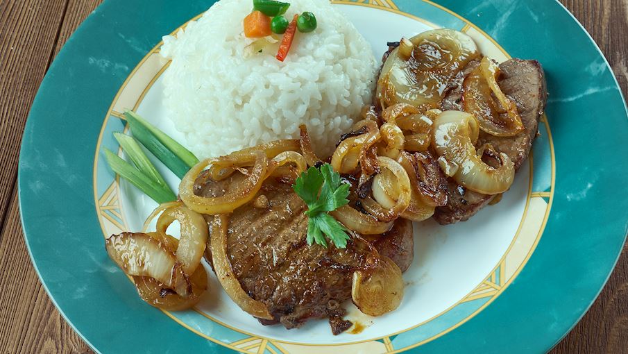 Bistec encebollado