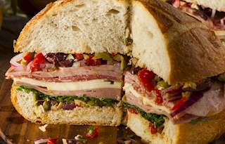 Club Sandwich di Pan Bauletto con Mortadella