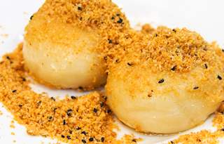 Peanut Powdered Mochi