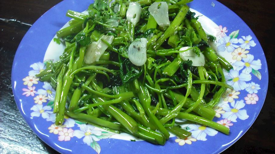 Rau muống xào tỏi
