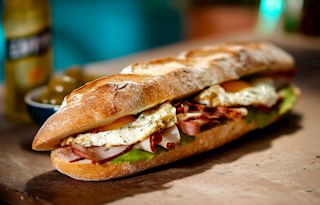 Bocadillo de huevos fritos