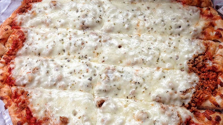Quad City-Style Pizza