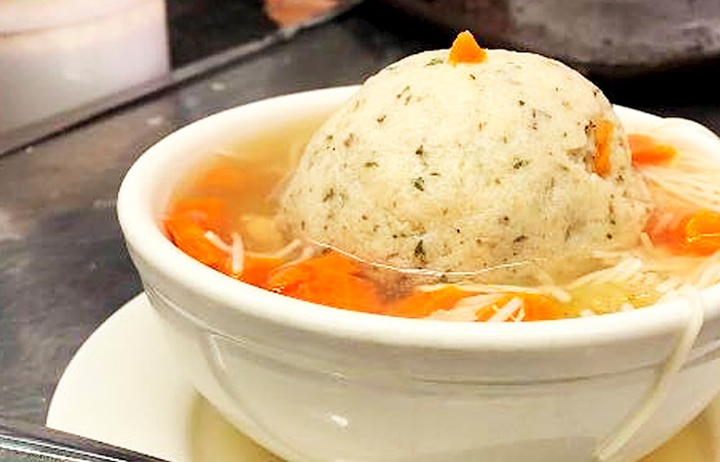 Matzo Ball Soup for 4 by Brent’s Deli | Goldbelly