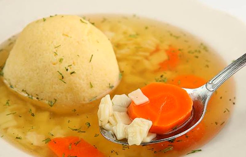 Matzo Ball Soup for 4 by Brent’s Deli | Goldbelly