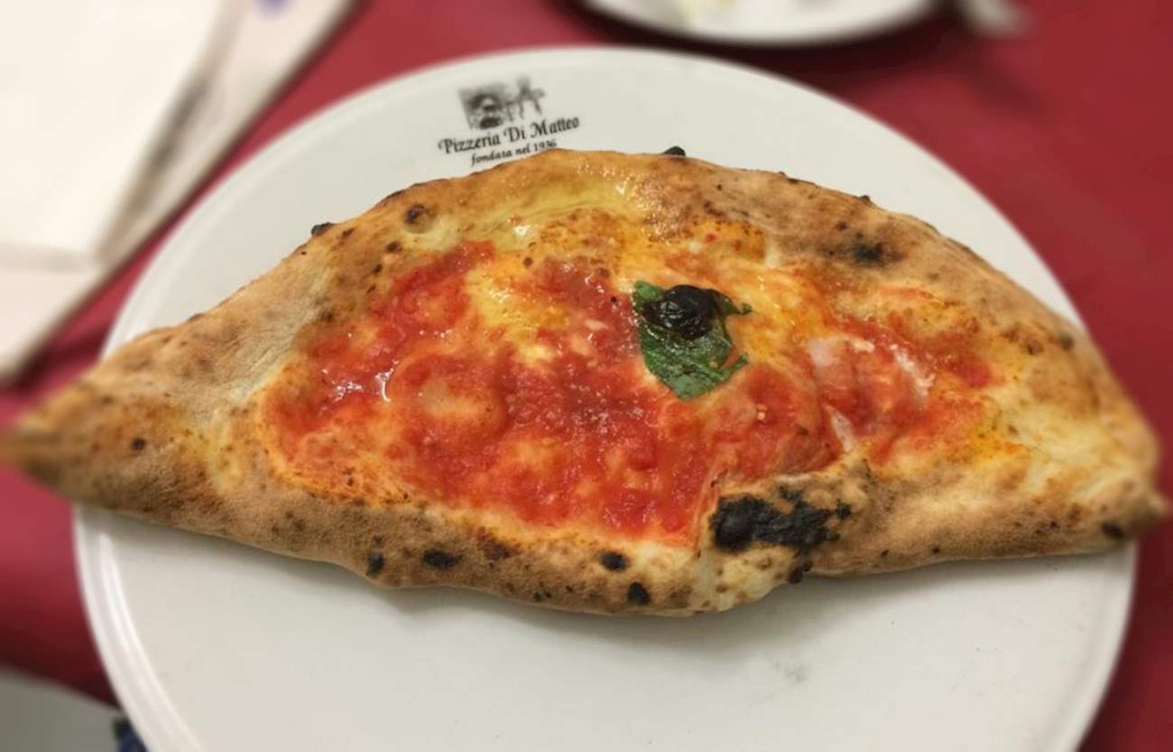 Calzone Pizza In Antica Pizzeria e Friggitoria Di Matteo TasteAtlas