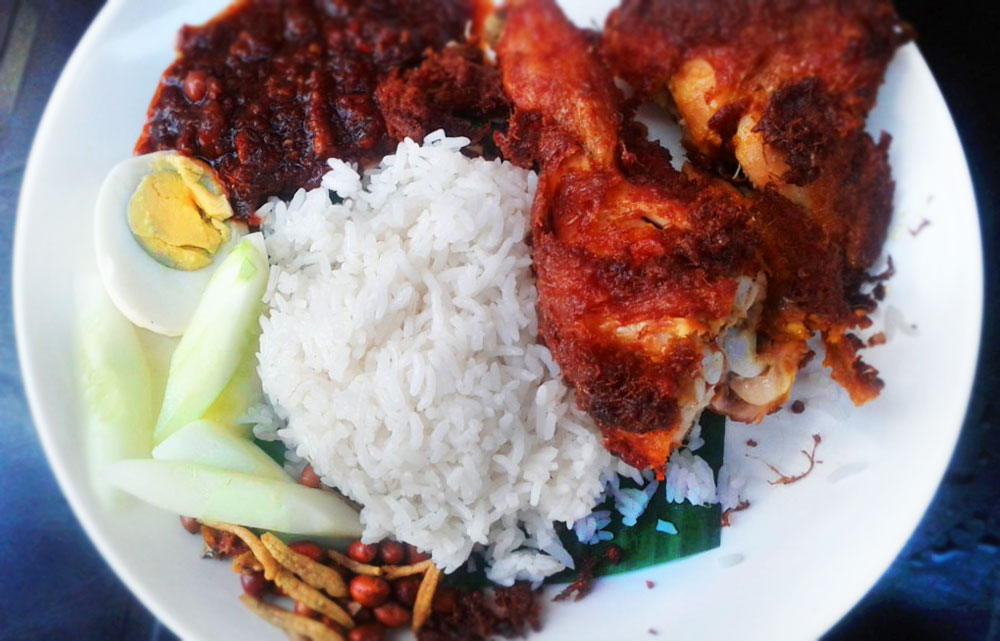 Where to Eat the Best Nasi Lemak in Kuala Lumpur? | TasteAtlas