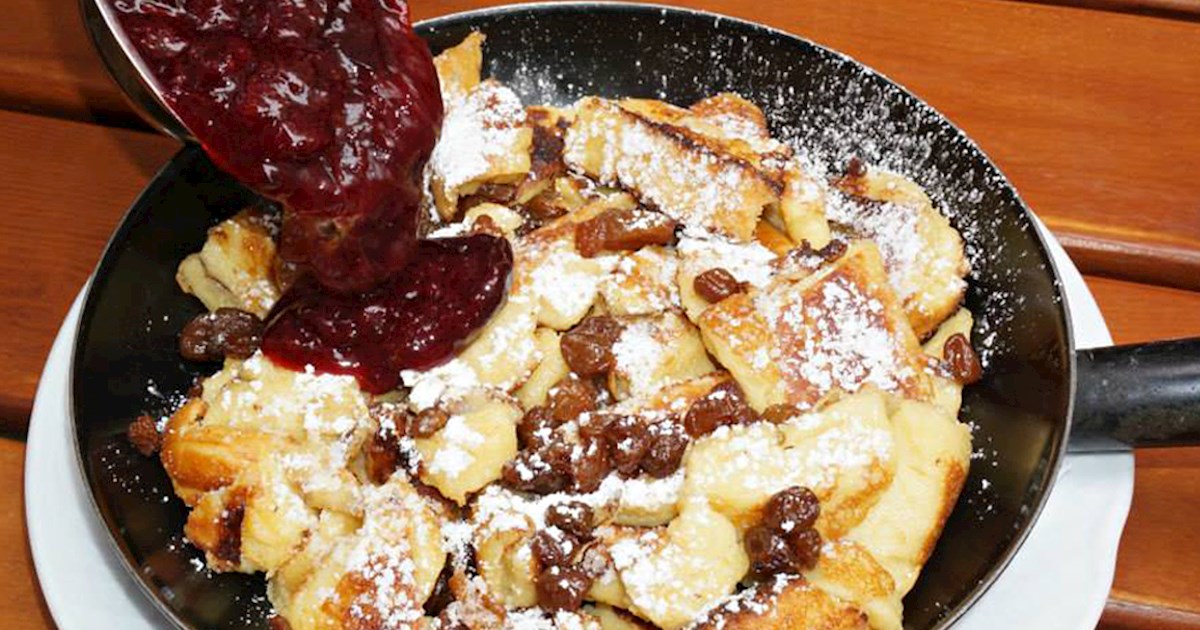 Kaiserschmarrn In Heindl's Schmarren & Palatschinkenkuchl | TasteAtlas ...