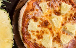 Hawaiian pizza
