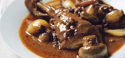 Coq au vin jaune