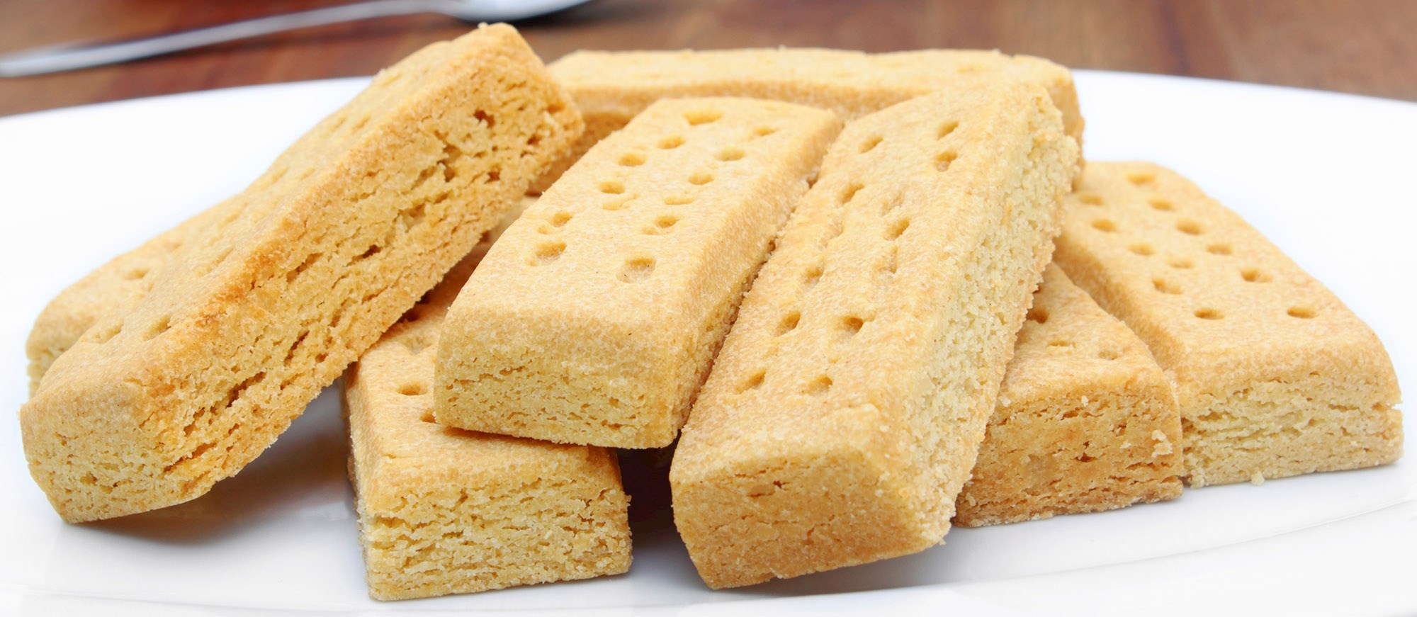 what is the difference between scottish shortbread and regular shortbread