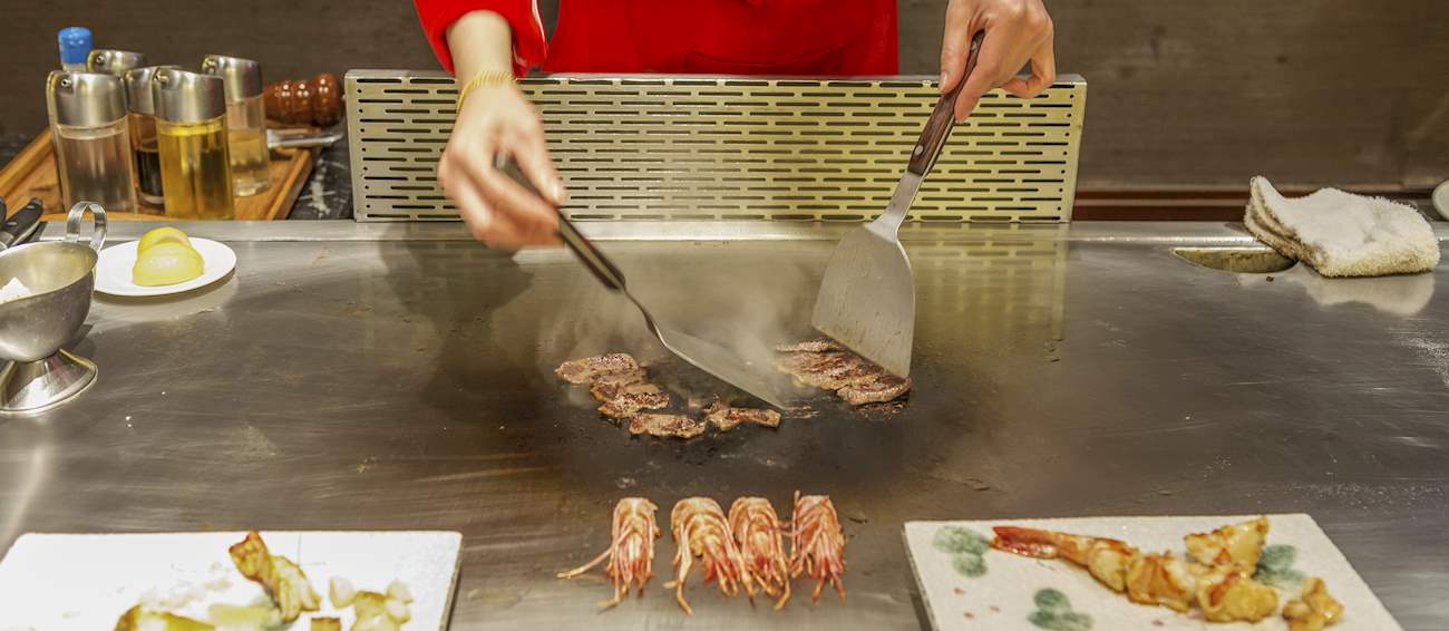 Teppanyaki | Traditional Barbecue From Kobe, Japan | TasteAtlas