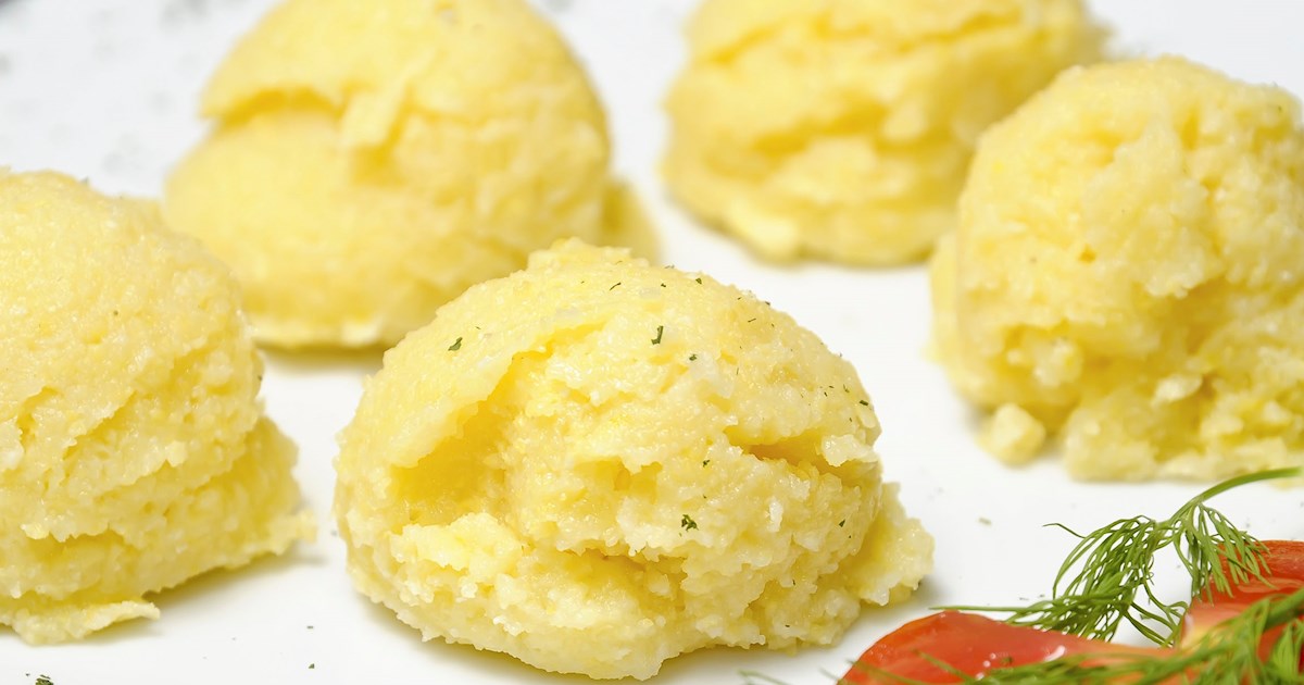 Mămăligă | Traditional Porridge From Romania, Southeastern Europe