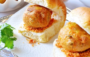 Vada pav