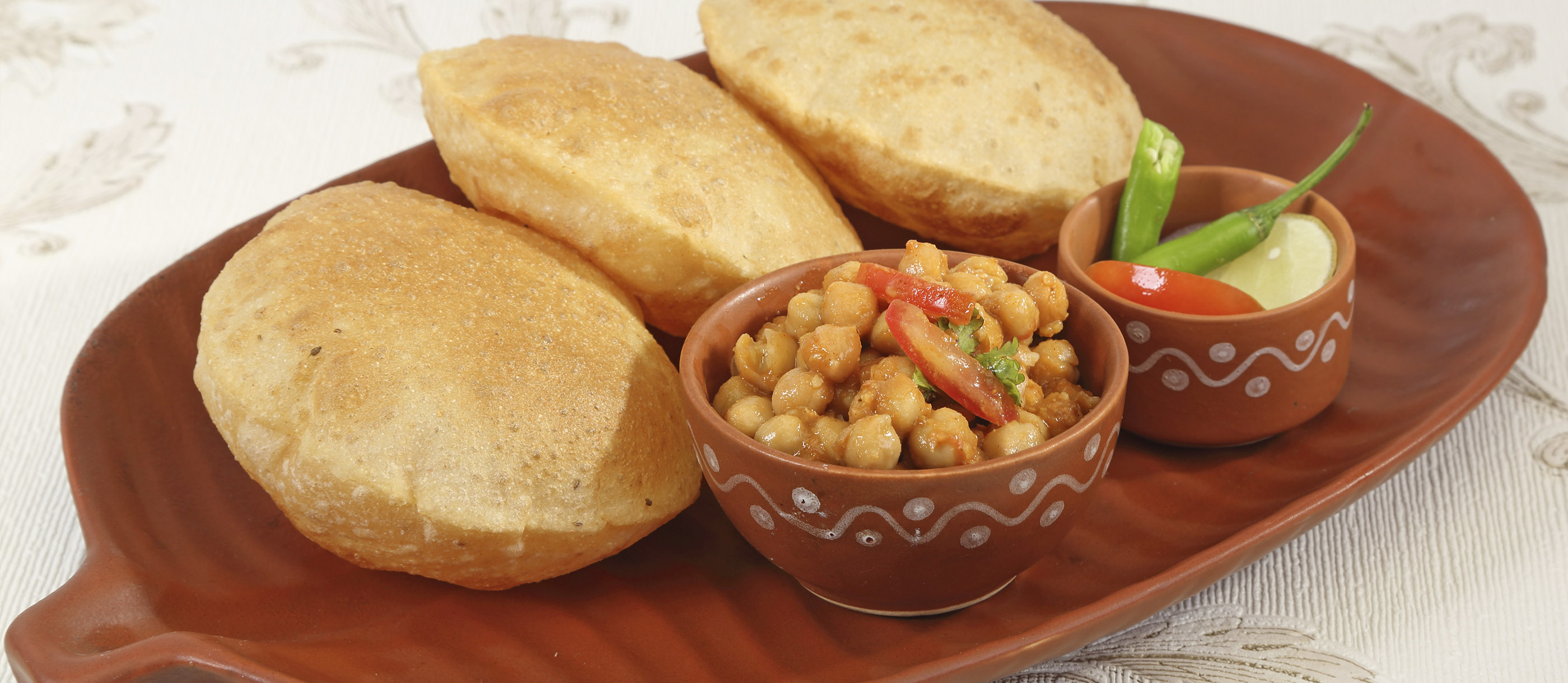 Chole Bhature Delhi - Best Places To Eat Chhole Bhature In Gurgaon | We