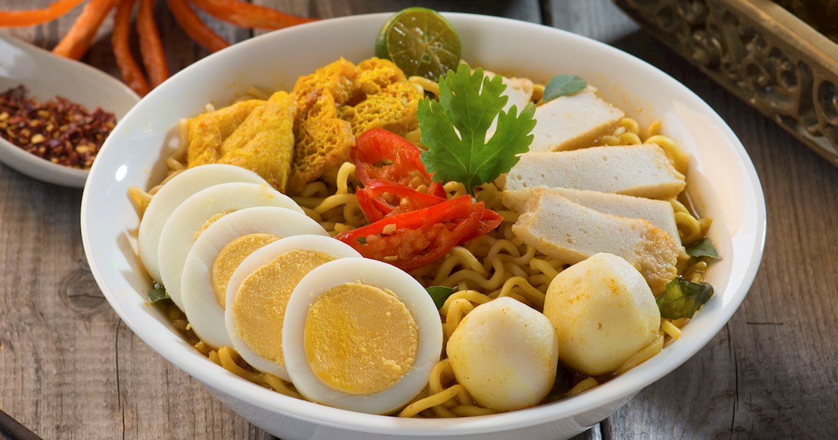 Curry Mee | Traditional Noodle Soup From Malaysia, Southeast Asia