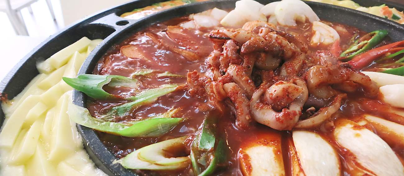 Dak Galbi | Traditional Stir-fry From Chuncheon, South Korea