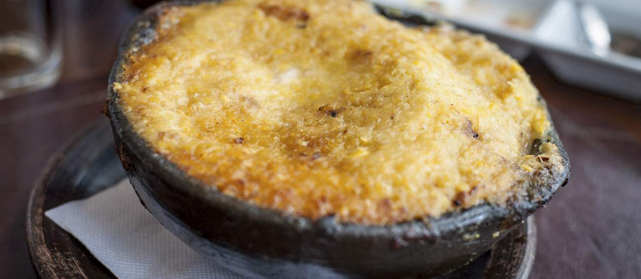 Pastel de Choclo |  Empanada Salada Tradicional De Chile |  TasteAtlas