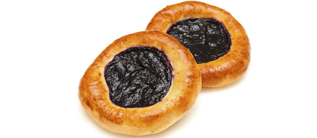 Vatrushka | Traditional Sweet Pastry From Russia, Eastern Europe