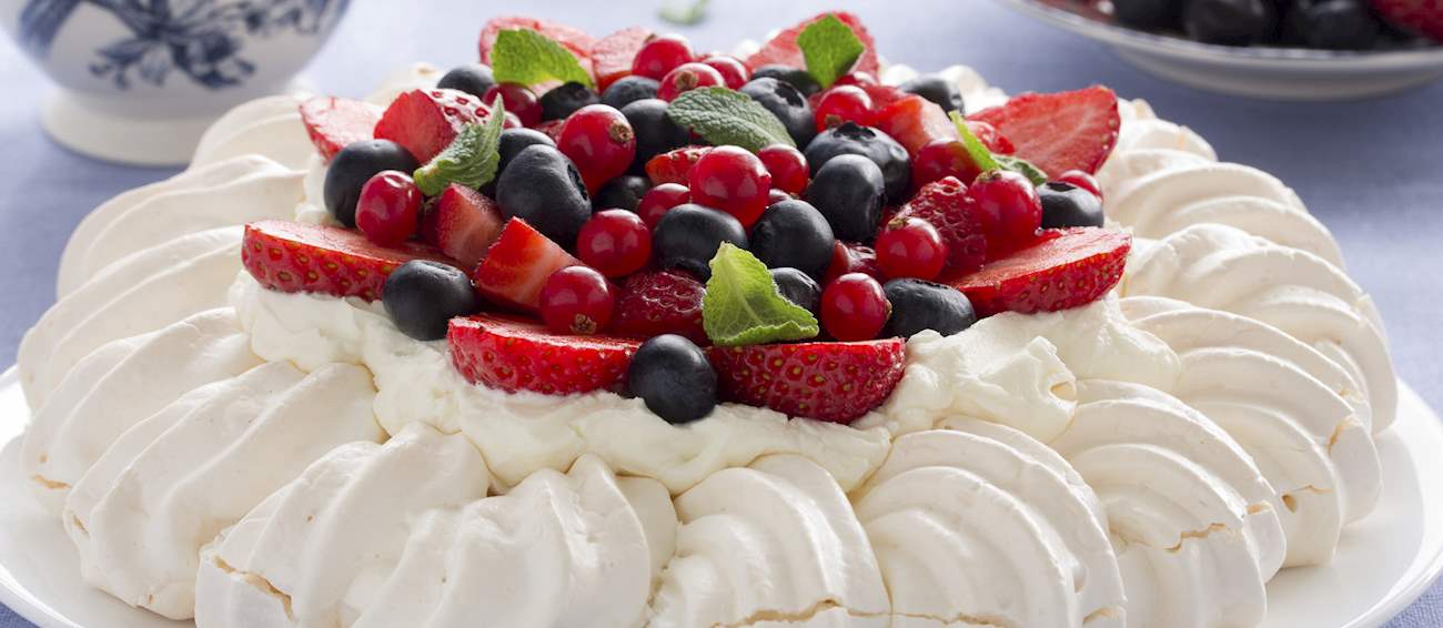 Pavlova | Traditional Cake From New Zealand | TasteAtlas