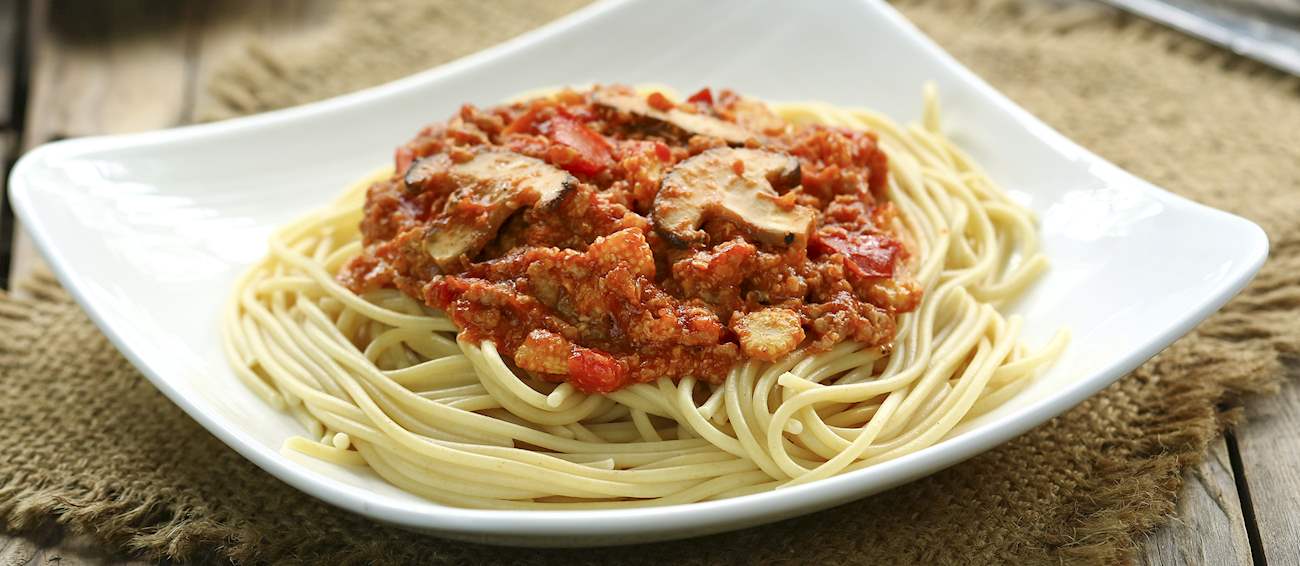 spaghetti-local-pasta-variety-from-sicily-italy