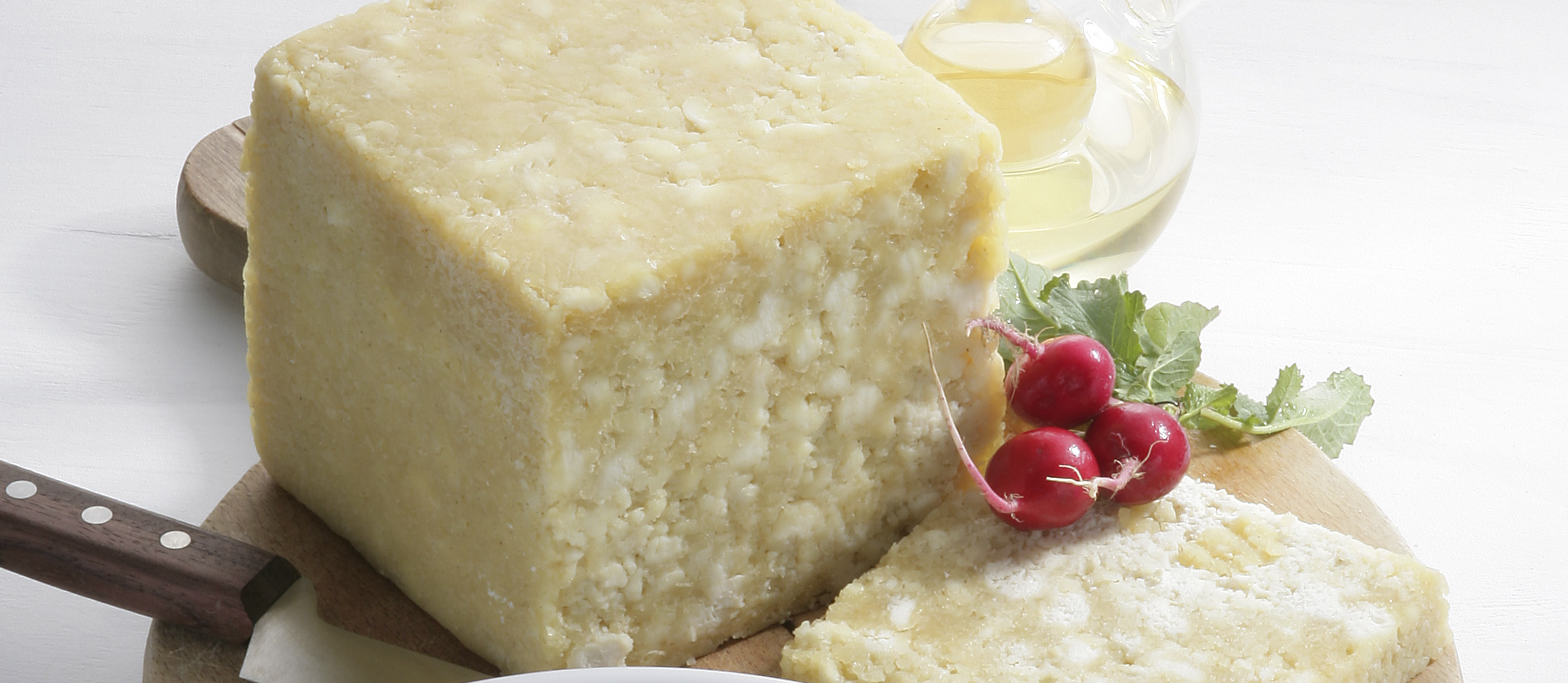 5 Best Bloomy Rind Cheeses In Italy - TasteAtlas