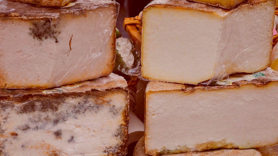 7 Most Popular Italian Blue Cheeses TasteAtlas