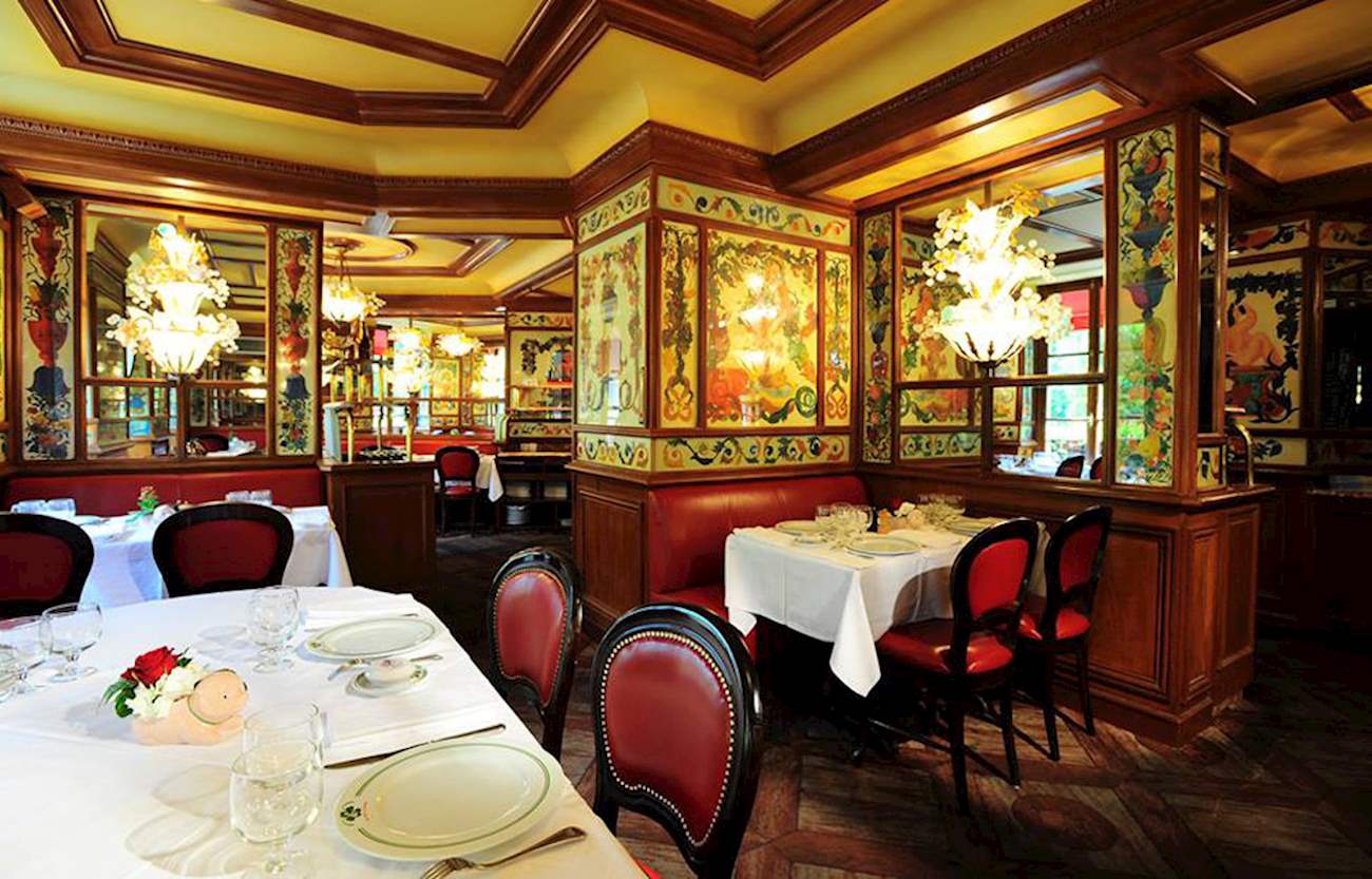 Au Pied de Cochon TasteAtlas authentic restaurants Au Pied de Cochon TasteAtlas authentic restaurants