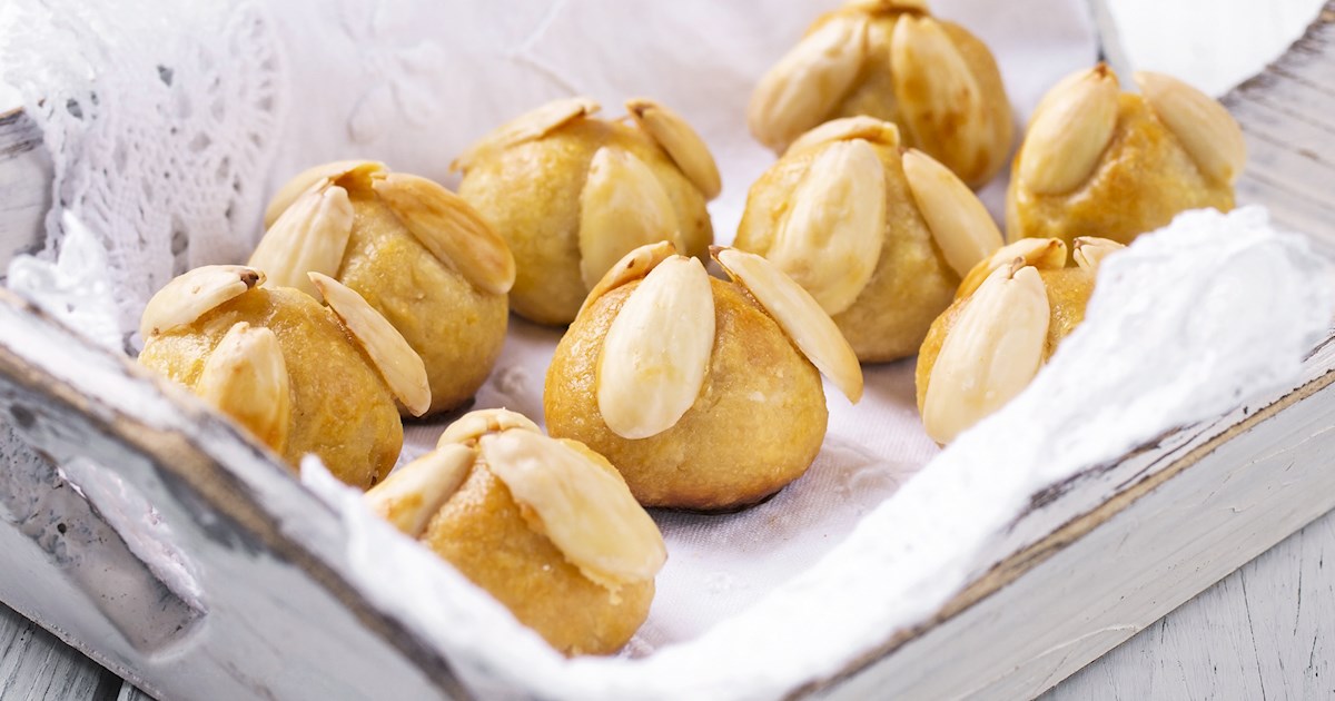 Bethmännchen | Traditional Cookie From Frankfurt am Main, Germany Bethmännchen | Traditional Cookie From Frankfurt am Main, Germany