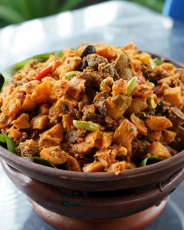 Sambal Ijo-Coffee-Rawon-Semur-Tongseng うずまき