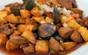 Carne de porco à Alentejana