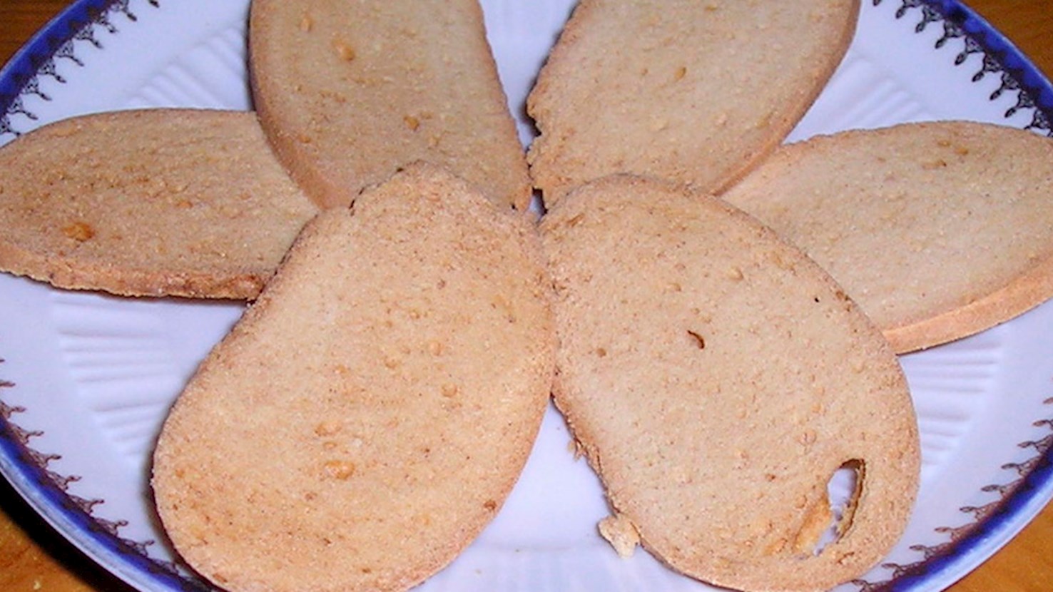 Sono affari di famiglia: la grappa e chi la produce | Ombra nel portico, image size:1476x830