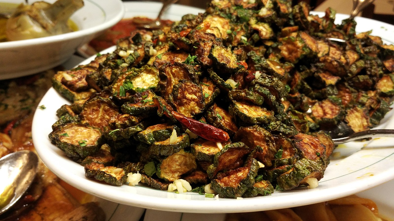 3-most-popular-vegetarian-dishes-with-mint-and-garlic-tasteatlas