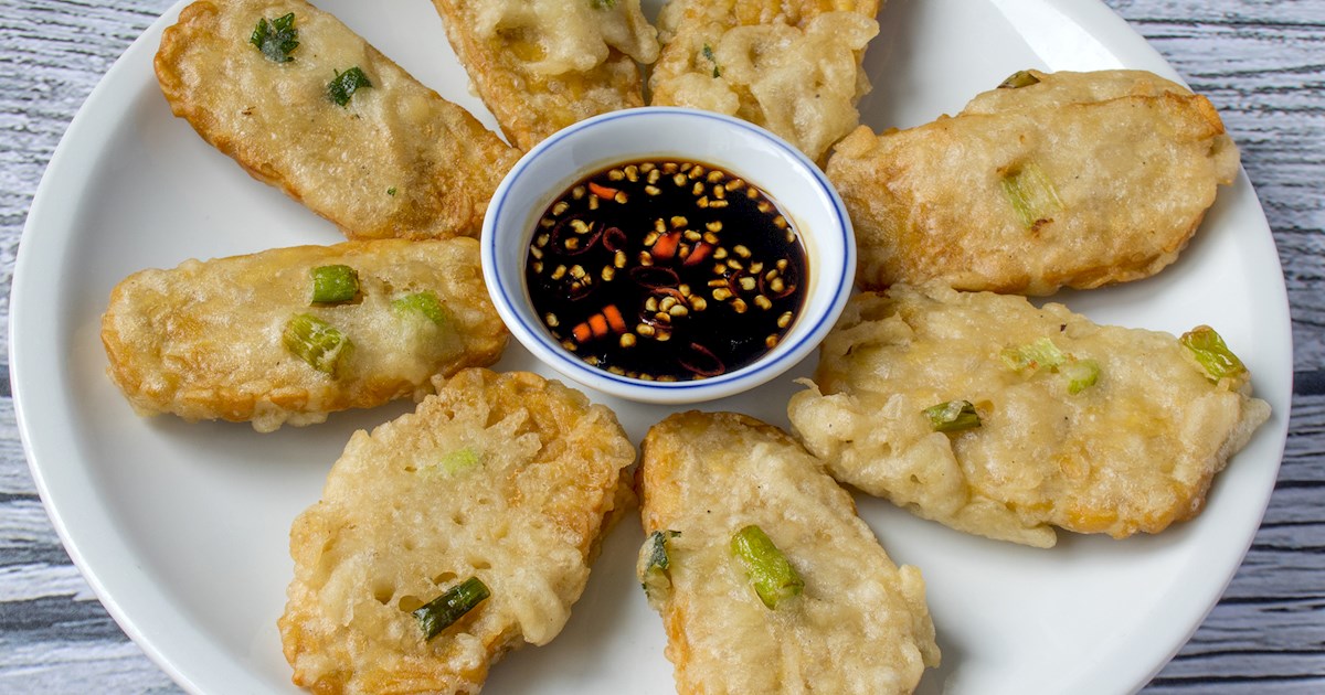Tempe Mendoan (Crispy Tempeh Fritters)