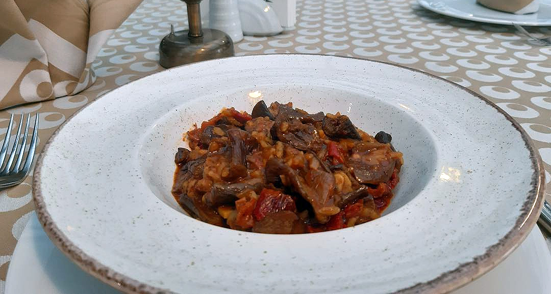 3 Most Popular Vegetarian Dishes With Onion and Tomato Paste TasteAtlas