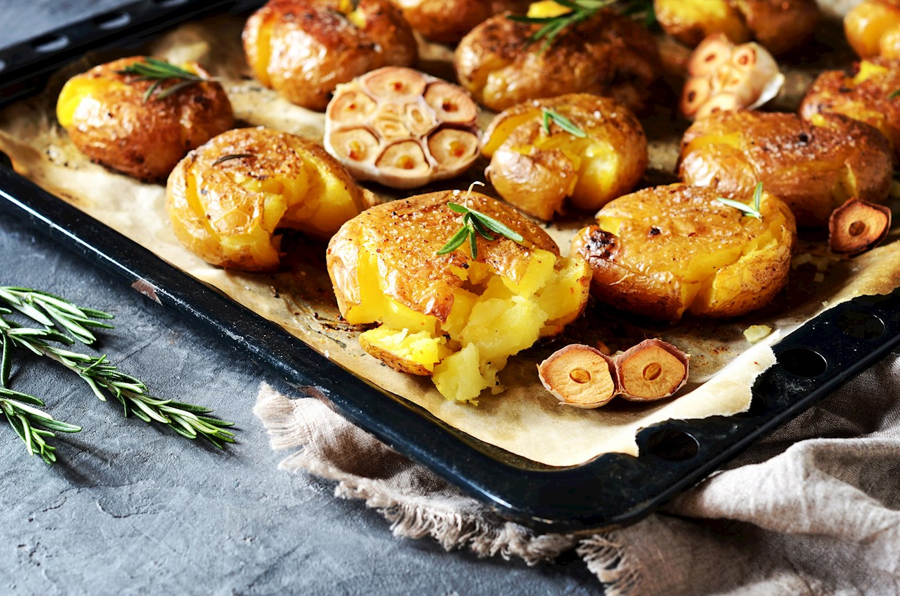 7 Most Popular Potato Dishes With Garlic - TasteAtlas