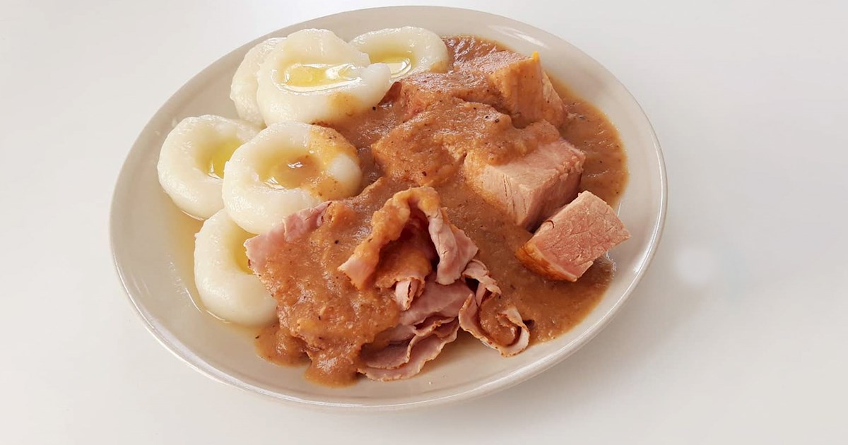 Schlesisches Himmelreich | Traditional Pork Dish From Saxony, Germany
