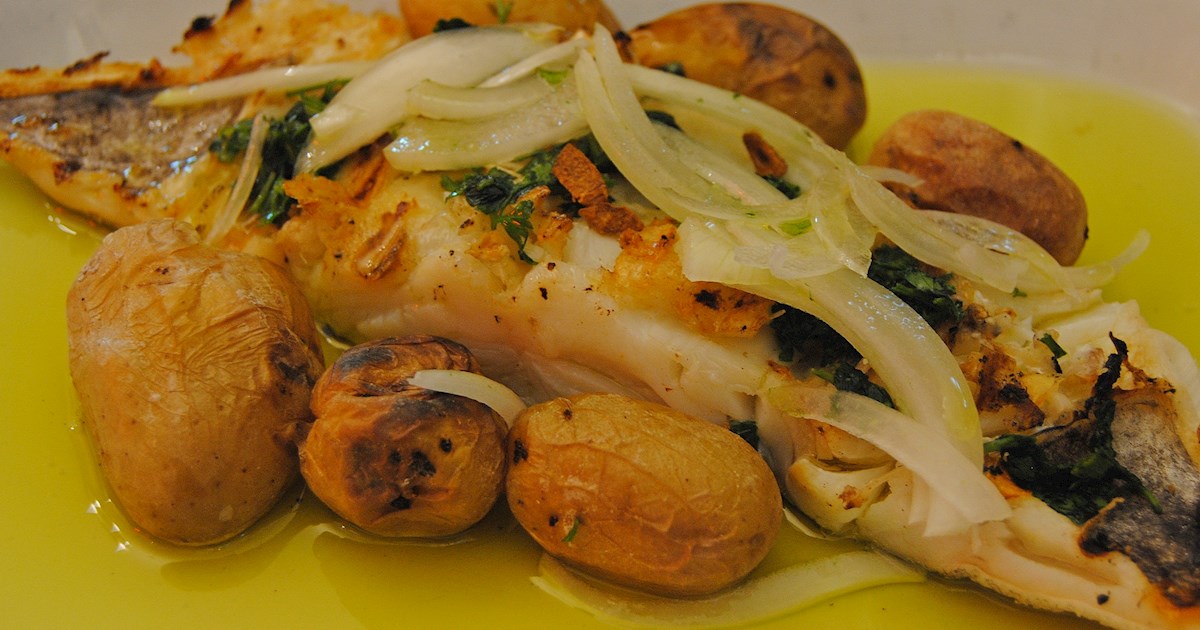 Bacalhau à lagareiro com brocolis e arroz garoando d - Picture of Por Ai  Tasca Portuga, Sao Paulo - Tripadvisor