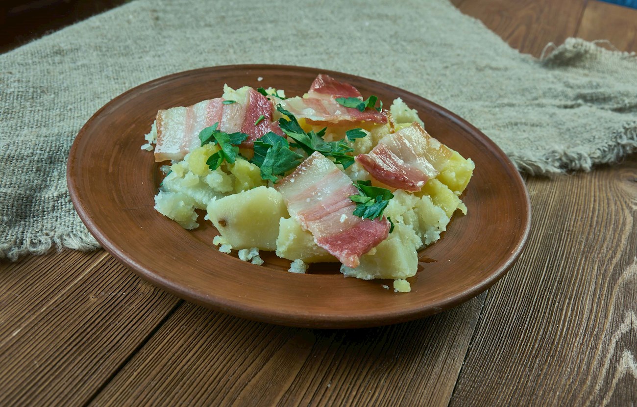 3 Most Popular Casseroles With Onion and Bacon TasteAtlas