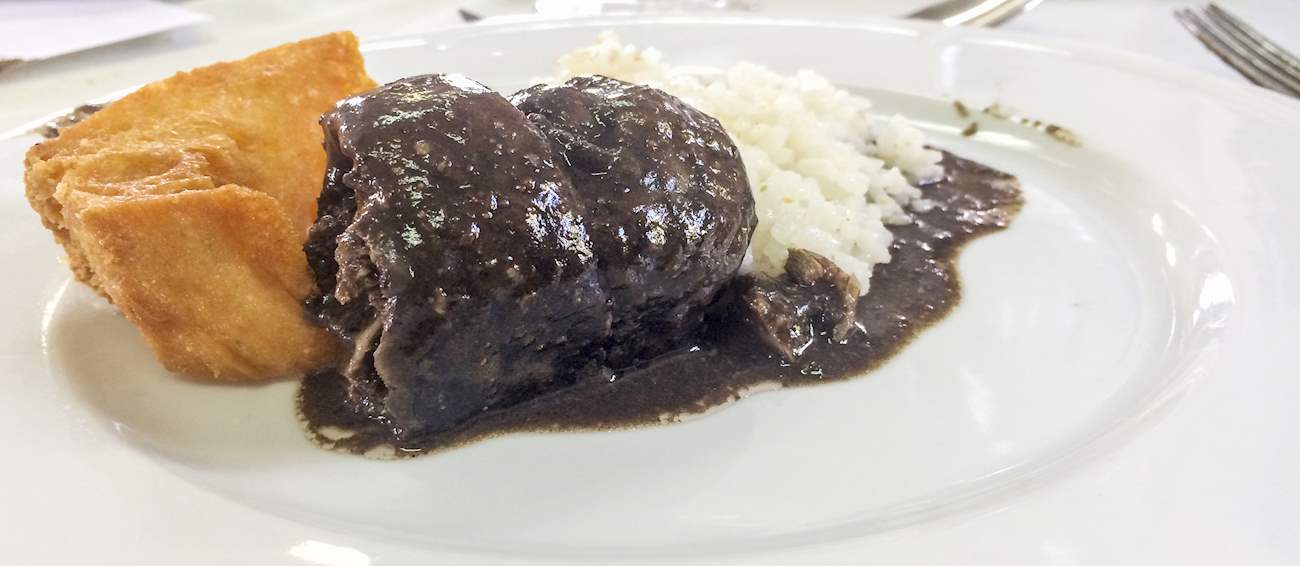 Lamprey à la Bordelaise | Traditional Stew From Bordeaux, France