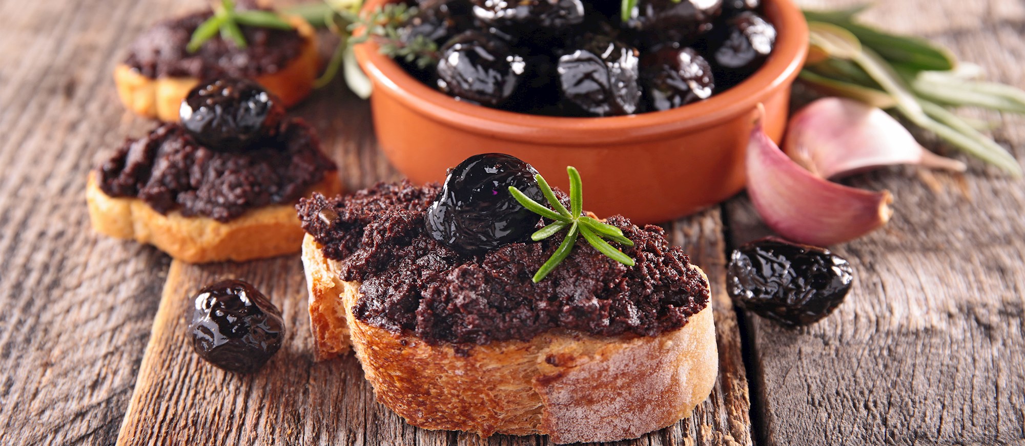 Where to Eat the Best Canapés à la Tapenade in the World? TasteAtlas