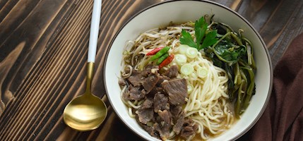 Mie kangkung