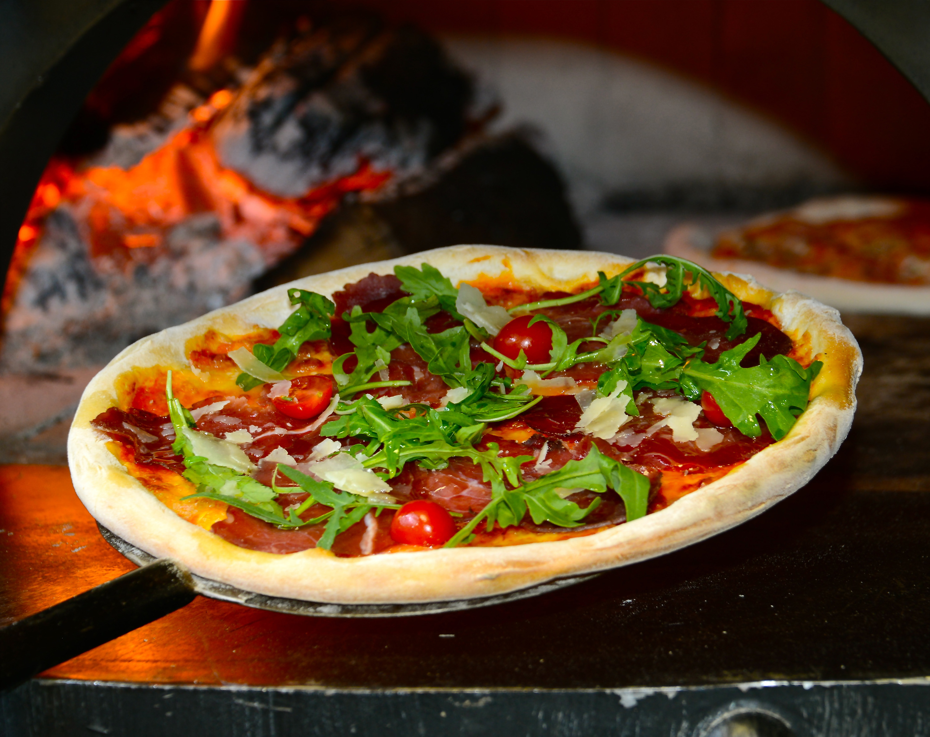 неаполитанская пицца в москве на дровах (120) фото