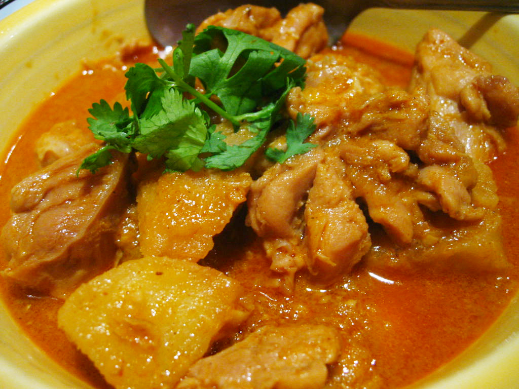 Where to Eat the Best Burmese Chicken Curry in the World? | TasteAtlas