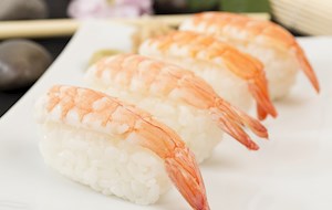 Ebi nigiri sushi
