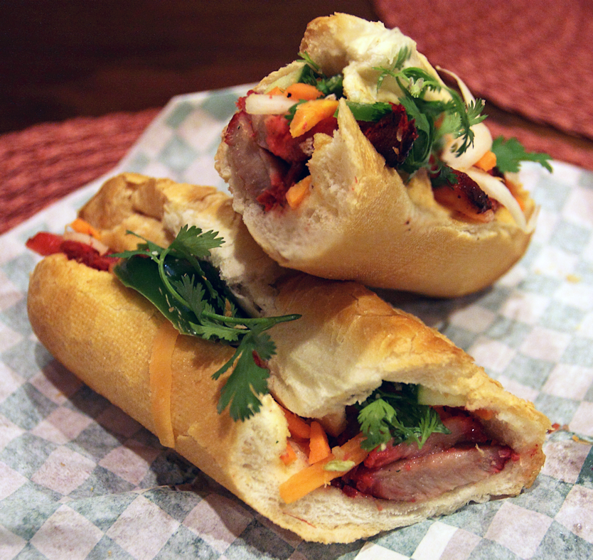 Bánh mì thịt (Meat and Cold Cuts Bánh Mì)-image