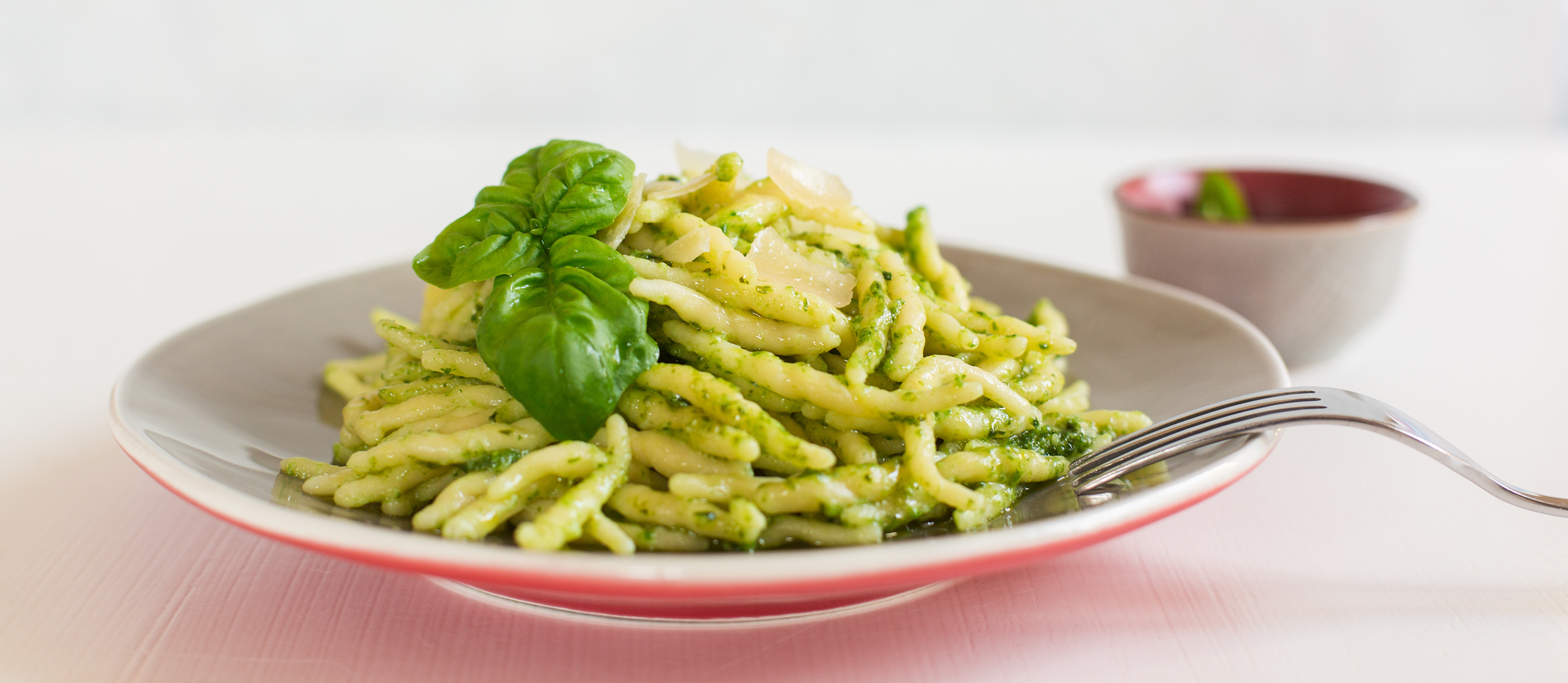 Trofie al Pesto Genovese With Green Beans And Potatoes Authentic Recipe |  TasteAtlas
