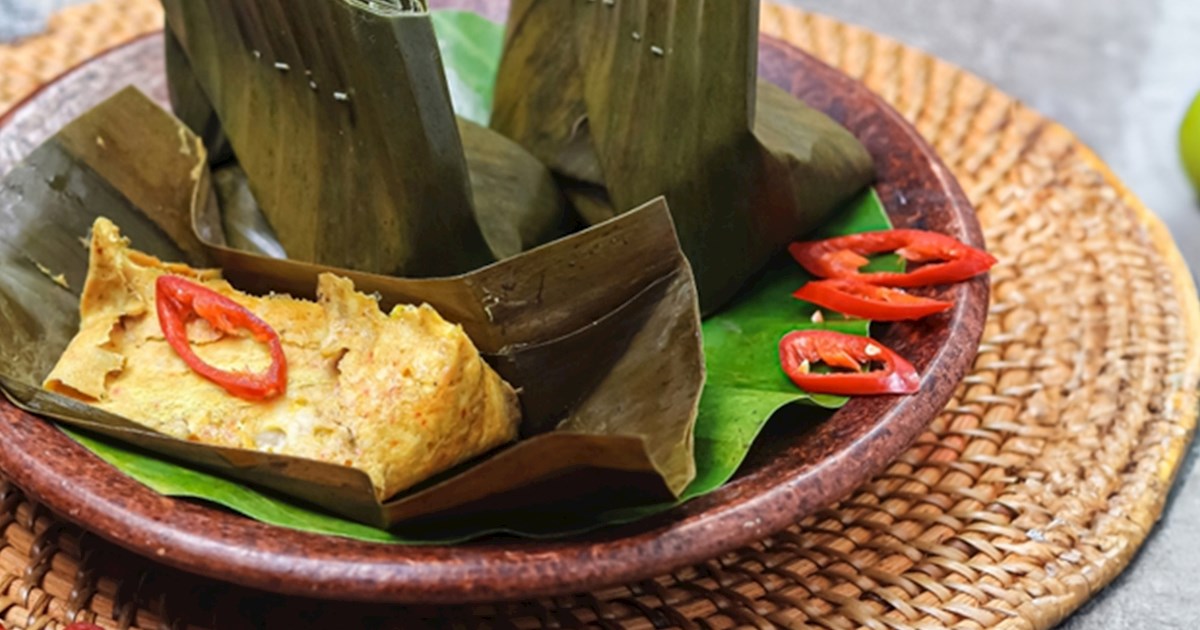 Tum Ayam | Traditional Chicken Dish From Bali, Indonesia